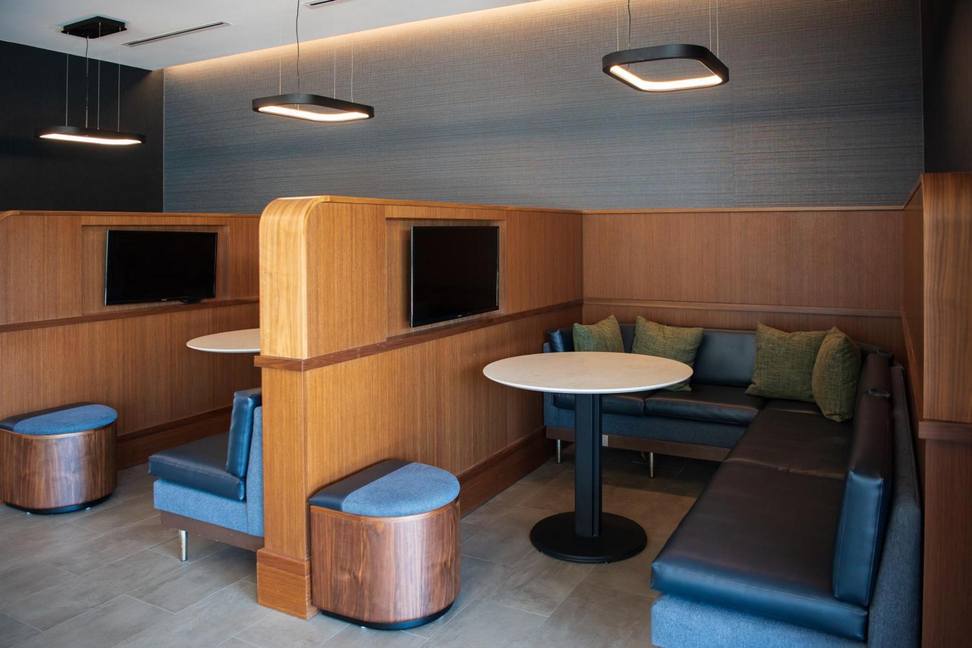 Courtyard By Marriott Lake City Exteriér fotografie