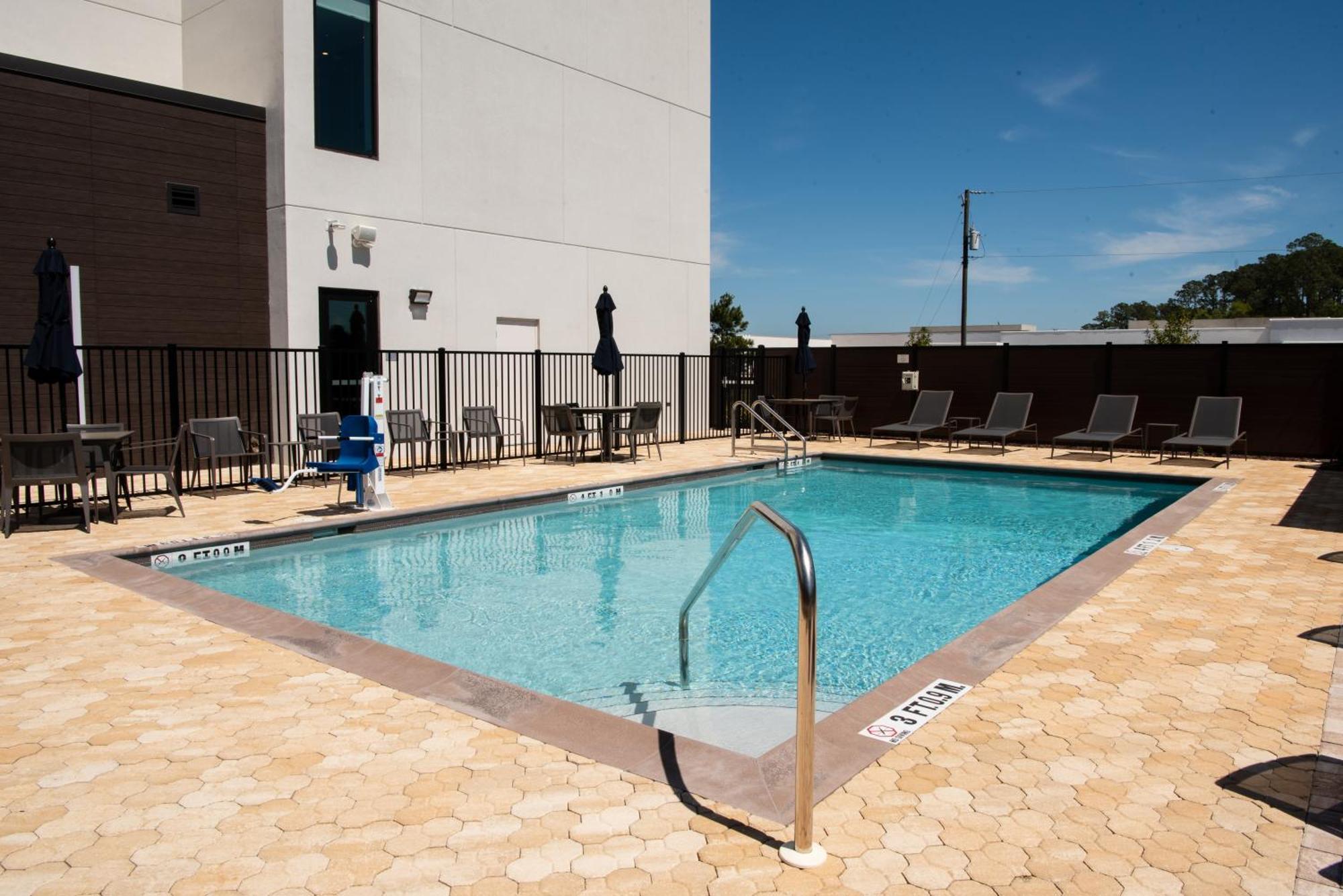 Courtyard By Marriott Lake City Exteriér fotografie