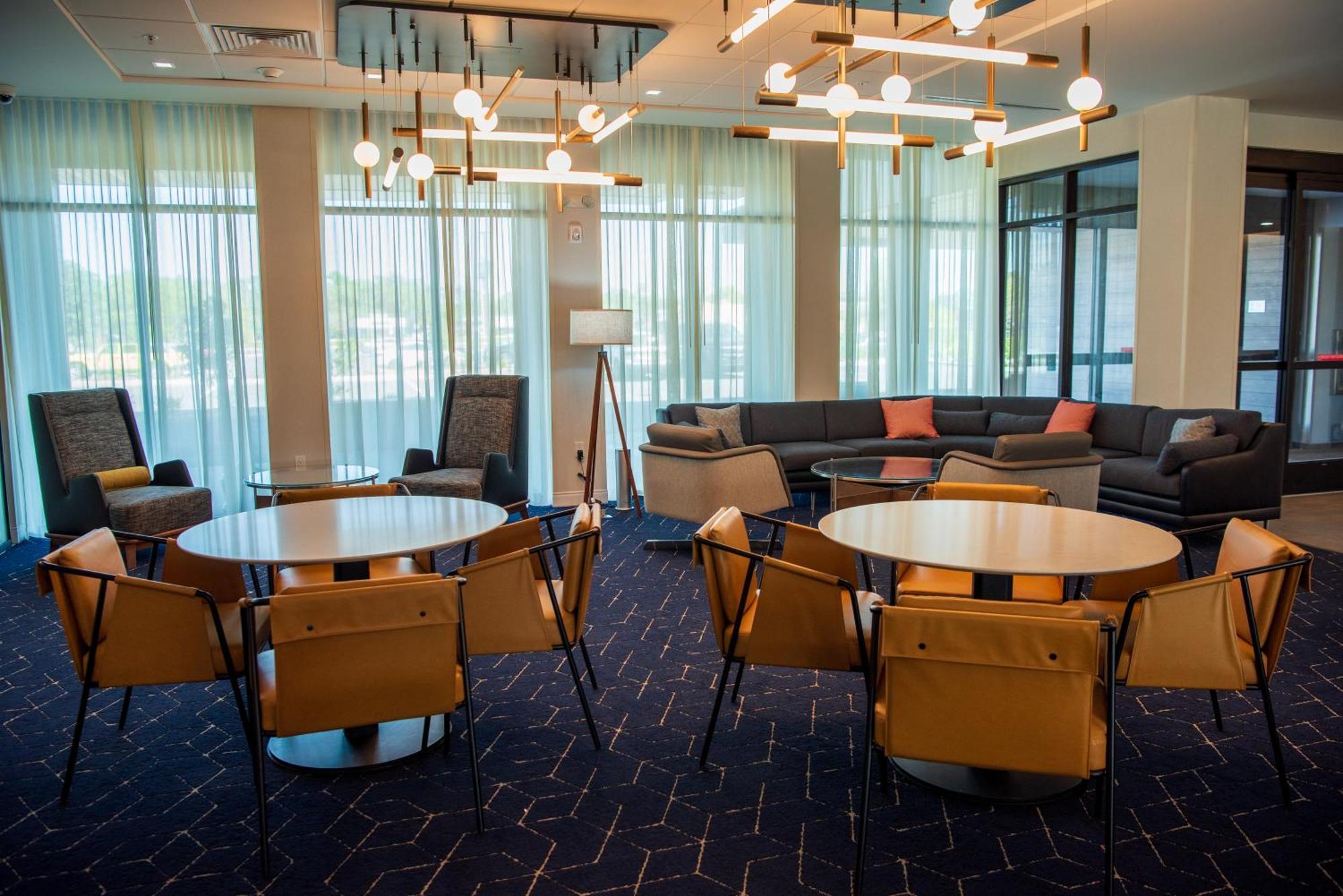 Courtyard By Marriott Lake City Exteriér fotografie
