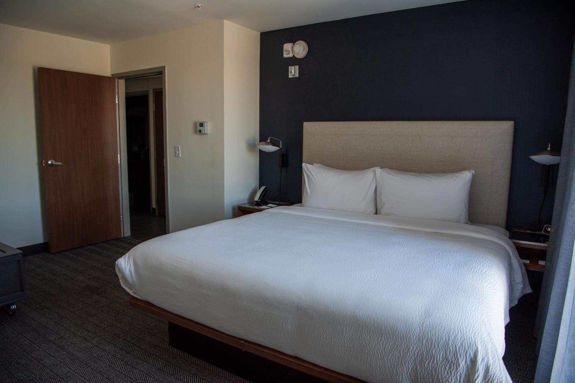 Courtyard By Marriott Lake City Exteriér fotografie